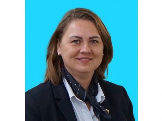 Сегодня день рождения празднует директор нашей школы Валерия Вадимовна Стародубровская